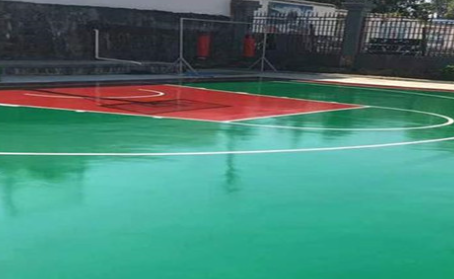 桂林篮球场翻新地面